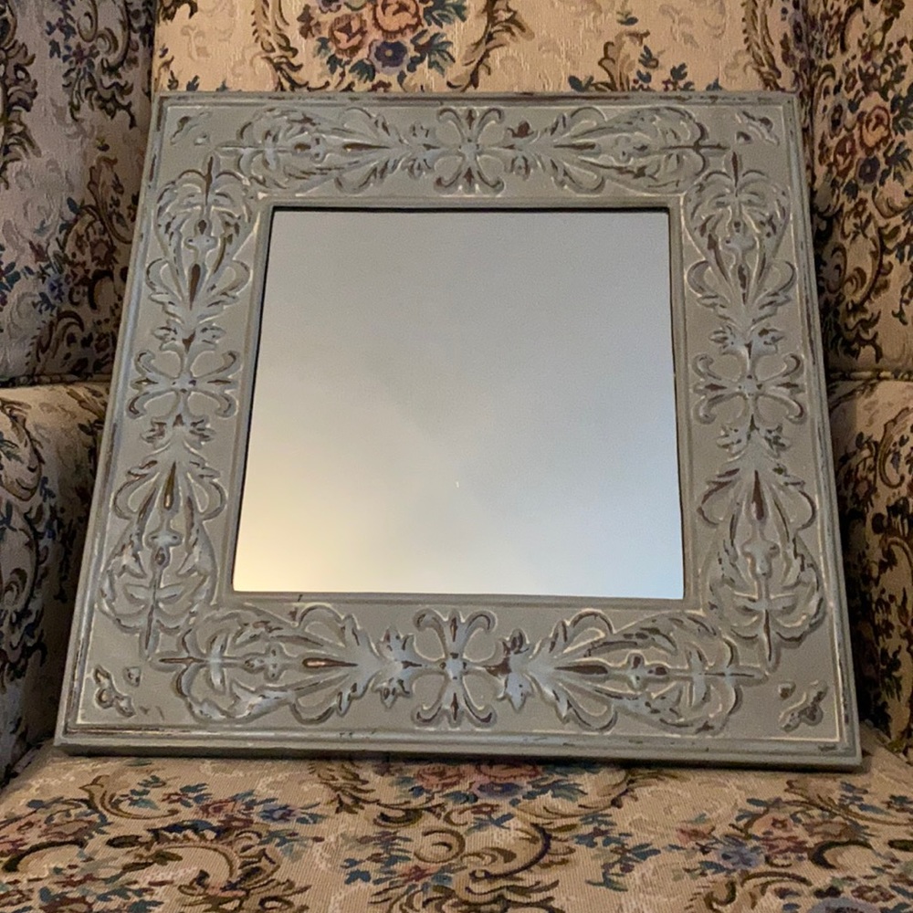 New mirror by studio decor
